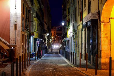 Best Ways to Enjoy Lisbon's Nightlife - Discover Walks Blog