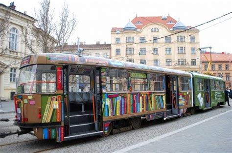 10 most extraordinary mobile libraries