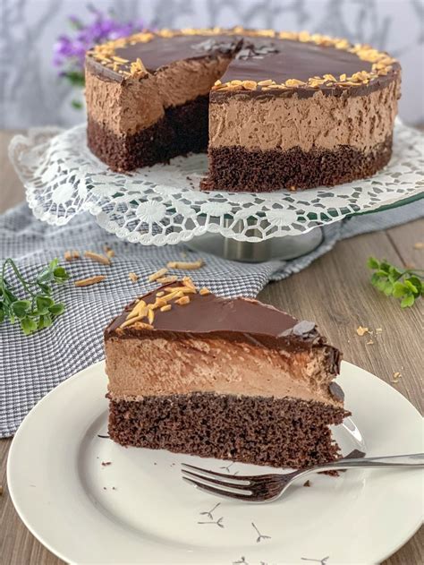 Chocolate Mocha Mousse Torte : The Frugal Girlmet: Mocha Brownie Torte ...