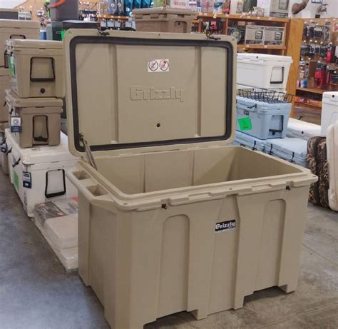 Big ass cooler (x-post from r/campinggear) : r/Coolers