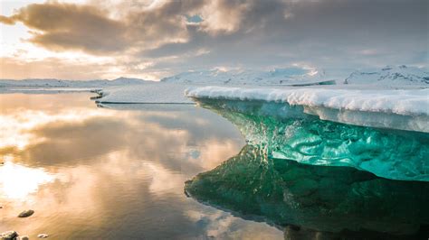 Golden Hour at Jokulsarlon Glacier Lagoon