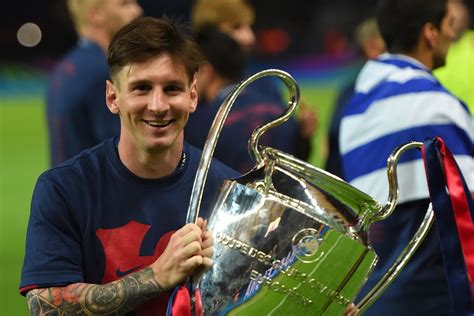 Lionel Messi wins 2014/15 UEFA Best Player Award - Barca Blaugranes