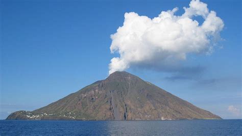 Volcanoes | Science Trek | PBS