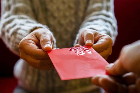 The Significance of Red Envelopes in Chinese Culture