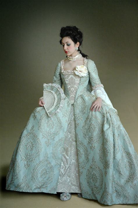 18th century dress, beautiful! | 18th century dress, Historical dresses ...