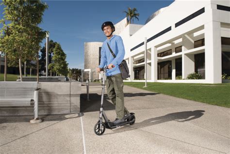 8 Electric Scooter Safety Tips To Avoid Having Accidents - Must Read