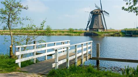 Kinderdijk Boat Ride & Windmill Museum Tour | Port Adventures | Disney ...