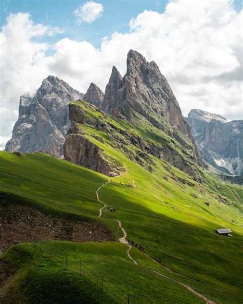 Seceda Ridgeline Hike in the Dolomites - Hungariandreamers