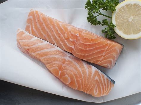 2 Scottish Salmon Fillets (360g) | | Creamline