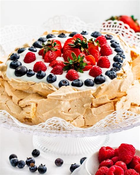 Easy Pavlova - Craving Home Cooked