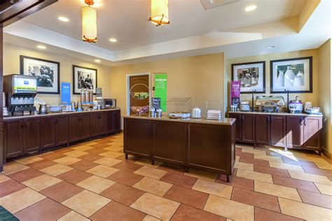 Hampton Inn Okeechobee - Lake Okeechobee, 1200 State Road 70 East ...