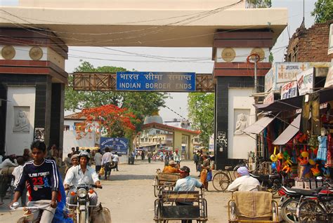 India Nepal Sunauli Border Crossing Tips