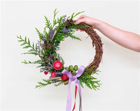 5 Joyful Christmas Wreath Workshops To Try Around Melbourne