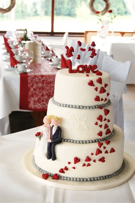 Heart Wedding Cake - CakeCentral.com