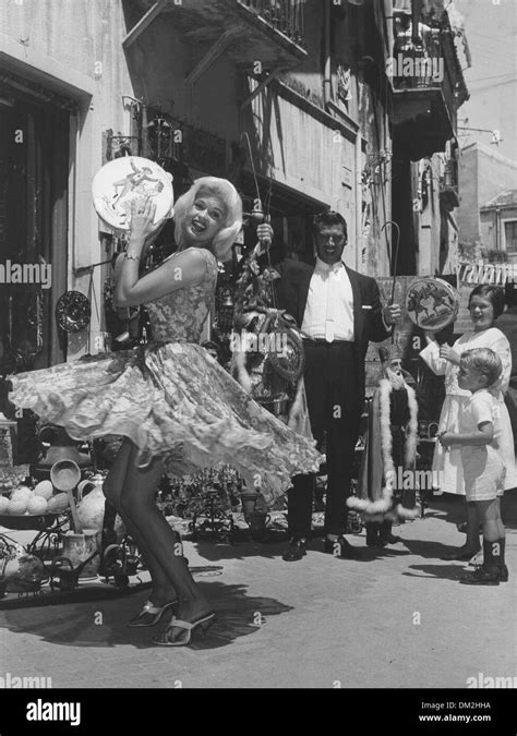 Sept. 16, 1962 - JAYNE MANSFIELD.1962.(Credit Image: © Globe Photos ...