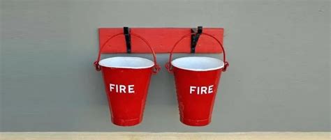 Iron FIRE BUCKET at Rs 190 in Mumbai | ID: 21765817255