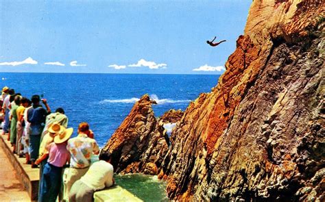 “La Quebrada” (Cliff Diving) is Famous in Acapulco - Imagine-Mexico.com