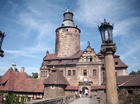 TRAVEL BROADENS THE MIND: Poland - Czocha Castle