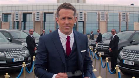 This Excellent 'Hitman's Bodyguard' Trailer Stars Ryan Reynolds, Samuel ...