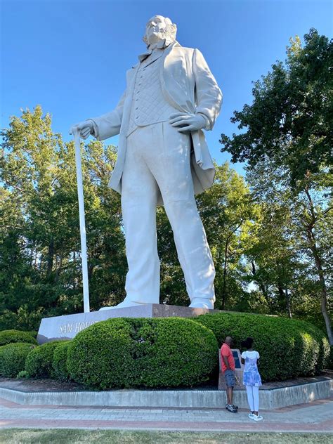 Hello Mr. Sam Houston! (Guys, have you ever stopped at this statue?)