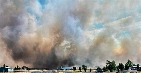 A Town in Washington State Is Evacuated as a Wildfire Burns Six Houses ...