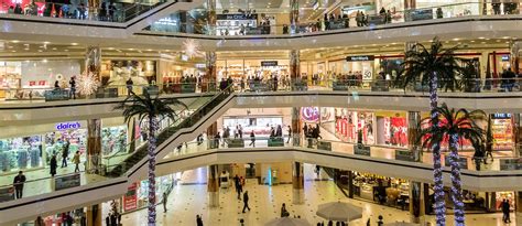 Most Attractive Features of High-End Shopping Malls | Zameen Blog