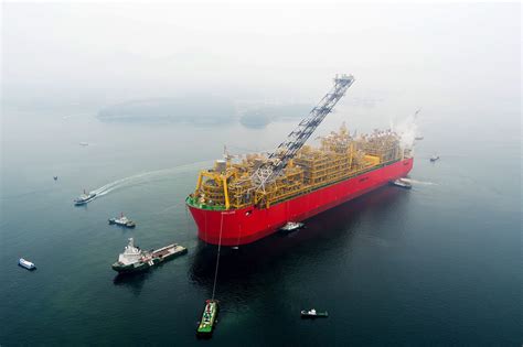 Shell's Gigantic Prelude FLNG Sets Sail for Australia – gCaptain