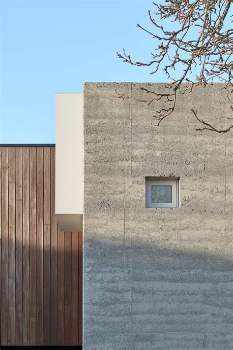 Photo 13 of 31 in House with Earthen Walls by Branch Studio Architects ...