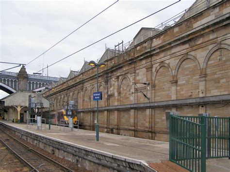 Waverley Station platforms 8E and 9E © David Dixon :: Geograph Britain ...