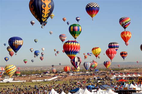 5 Must-See Magnificent Balloon Festivals By: Jenny Cox Holman Scattered ...