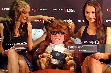 The Bo' Selecta! Bedtime Bear launches the Nintendo DS at Virgin ...