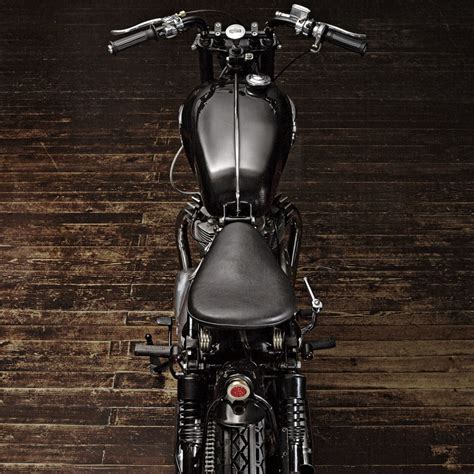 Black Magic: Bunker's bobber-style Triumph Speed Twin | Bike EXIF