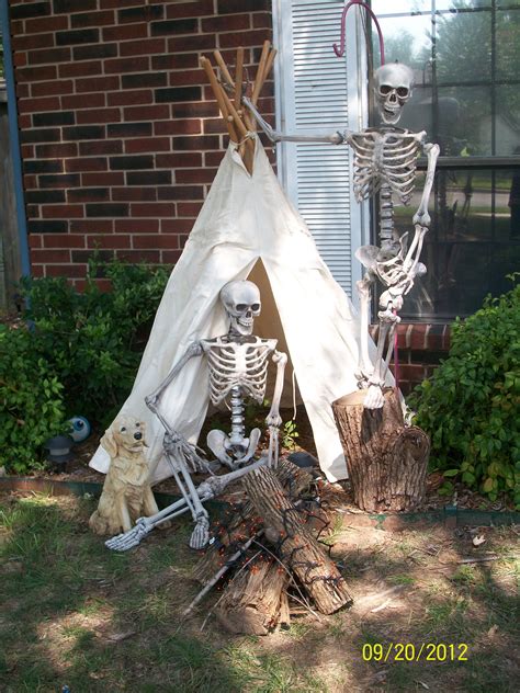 30+ Outdoor Skeleton Halloween Decorations