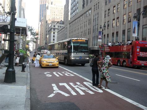 U.S. Cities Should Loosen Their Jaywalking Laws