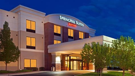 8 Best Hotels in Longmont, Colorado