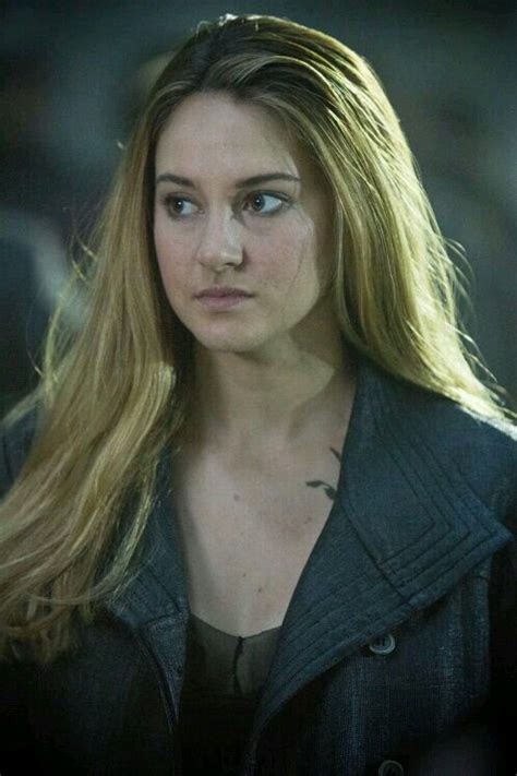 Shailene Woodley as Beatrice/Tris Prior. She is so stunning ...