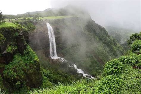 MADHE GHAT WATERFALLS - RAIGAD Reviews, Information, Tourist ...