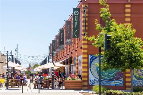 3 amazing new Bay Area food halls, from Los Altos to Castro Valley