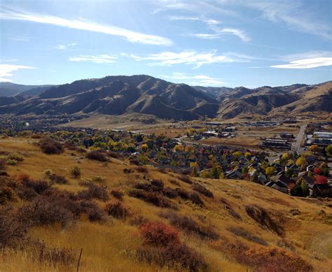 Autumn View of the Foothills – Photos Public Domain