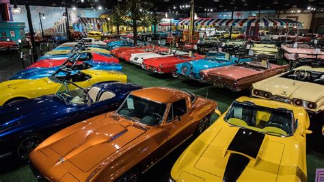 Unique Museums In Florida Include This Retro Car Collection Museum ...