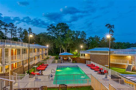 Hotels in Tallahassee, FL | Seven Hills Suites