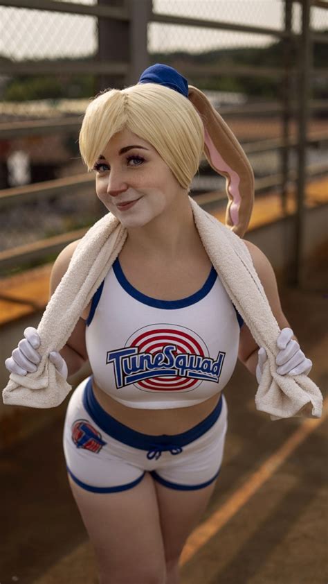 Lola Bunny Cosplay From Space Jam - Media Chomp