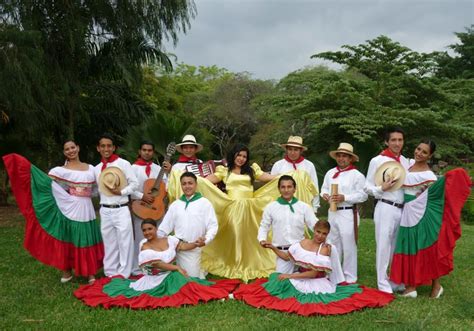 MANABI ....ECUADOR: TRADICIONES NAVIDEÑAS RELIGIOSAS DE NUESTROS PUEBLOS