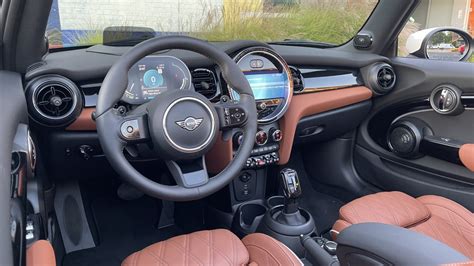 Mini Cooper Convertible Interior Review | Dissecting the oddball - Autoblog