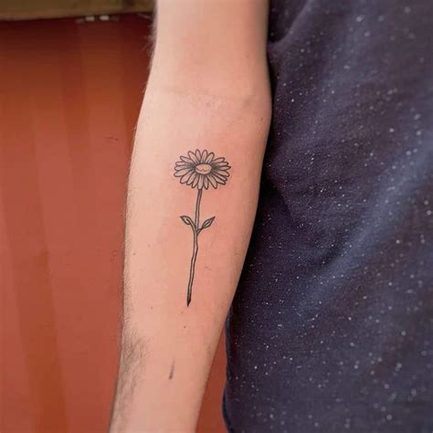 Simple Daisy Tattoo