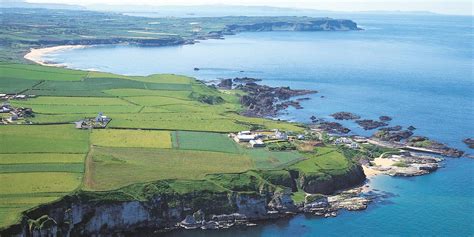 Ballintoy Harbour - Bayview Hotel