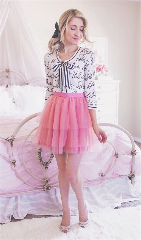 How To Dress Feminine Casual Girly Girl Outfits, Girly Dresses, Pretty ...