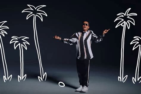 Bruno Mars Drops 'That's What I Like' Music Video