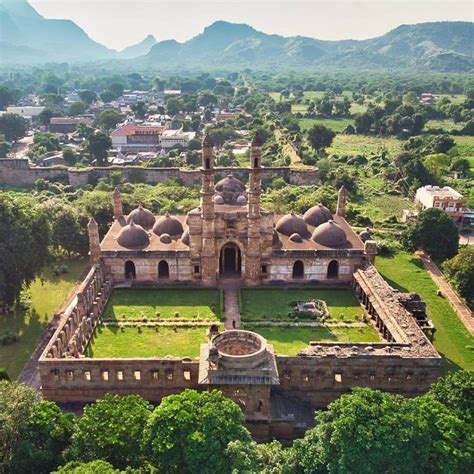 Champaner - Pavagadh Archaeological Park - Gujarat Darshan Guide