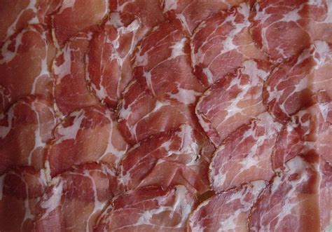 Prosciutto vs. Capicola (Similarities and Differences Explained) – Home ...